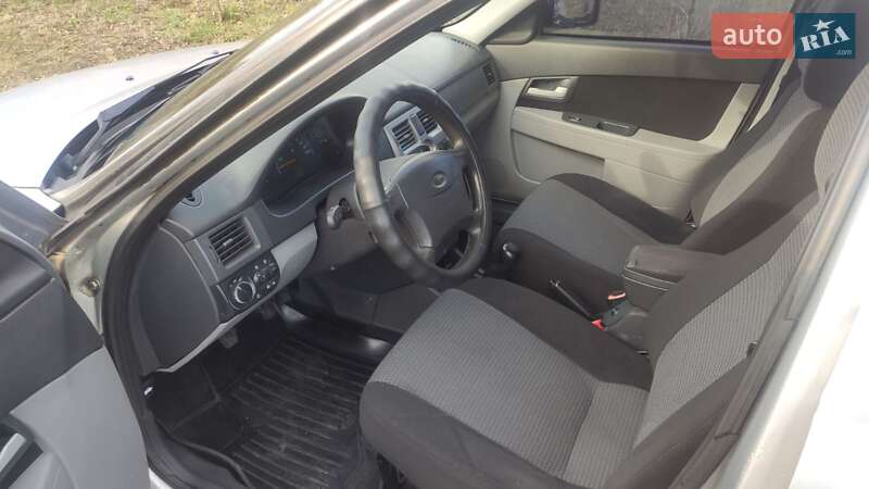 Хэтчбек ВАЗ / Lada 2172 Priora 2009 в Краматорске