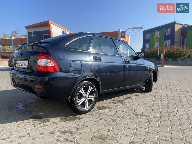 Хэтчбек ВАЗ / Lada 2172 Priora 2008 в Черновцах фото 5 Хэтчбек ВАЗ / Lada 2172 Priora 2008 в Черновцах