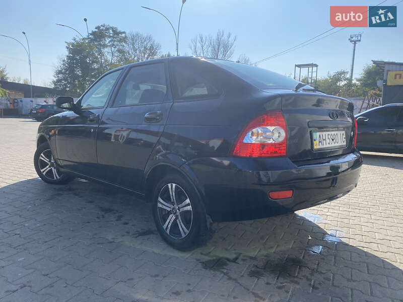 Хэтчбек ВАЗ / Lada 2172 Priora 2008 в Черновцах фото 7 Хэтчбек ВАЗ / Lada 2172 Priora 2008 в Черновцах