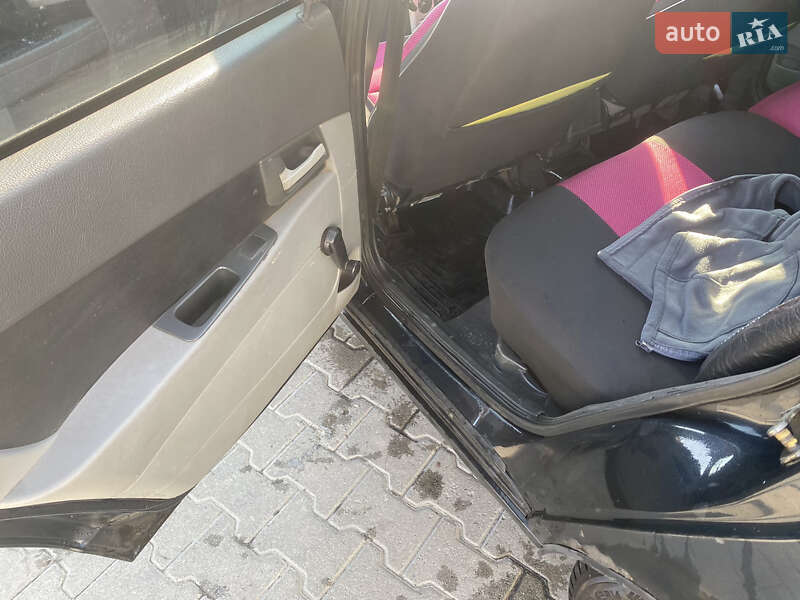 Хэтчбек ВАЗ / Lada 2172 Priora 2008 в Черновцах фото 18 Хэтчбек ВАЗ / Lada 2172 Priora 2008 в Черновцах