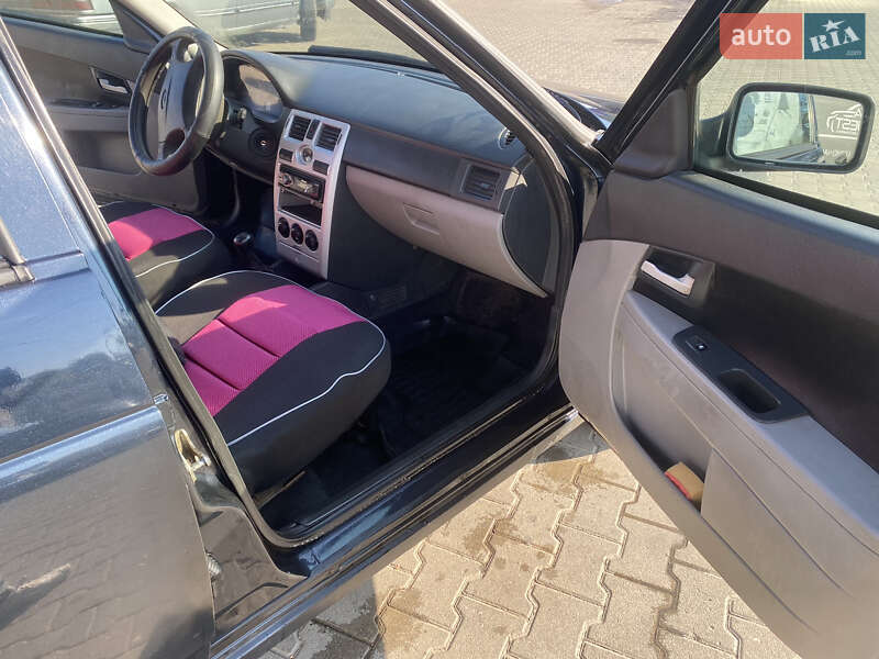 Хэтчбек ВАЗ / Lada 2172 Priora 2008 в Черновцах фото 24 Хэтчбек ВАЗ / Lada 2172 Priora 2008 в Черновцах