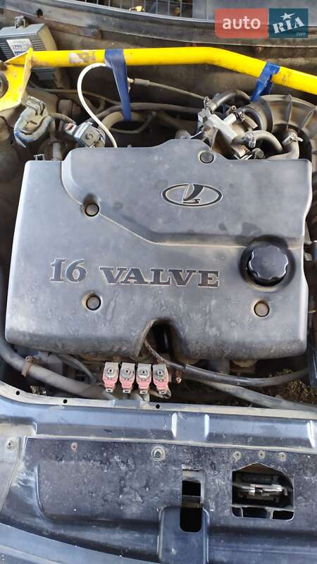 Хэтчбек ВАЗ / Lada 2172 Priora 2008 в Черновцах фото 52 Хэтчбек ВАЗ / Lada 2172 Priora 2008 в Черновцах