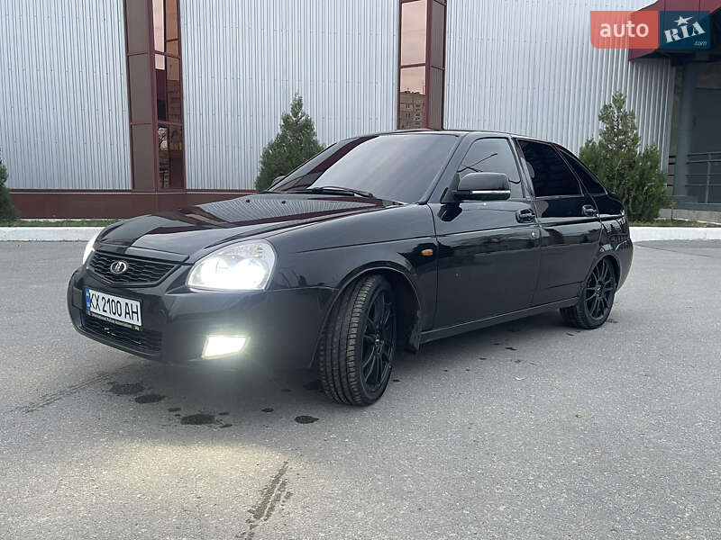 ВАЗ / Lada 2172 Priora 2011 ВАЗ / Lada 2172 Priora 2011