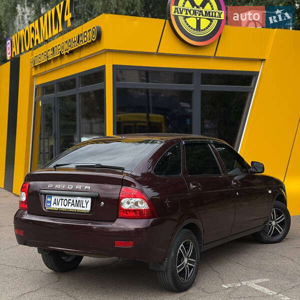 Хэтчбек ВАЗ / Lada 2172 Priora 2012 в Киеве