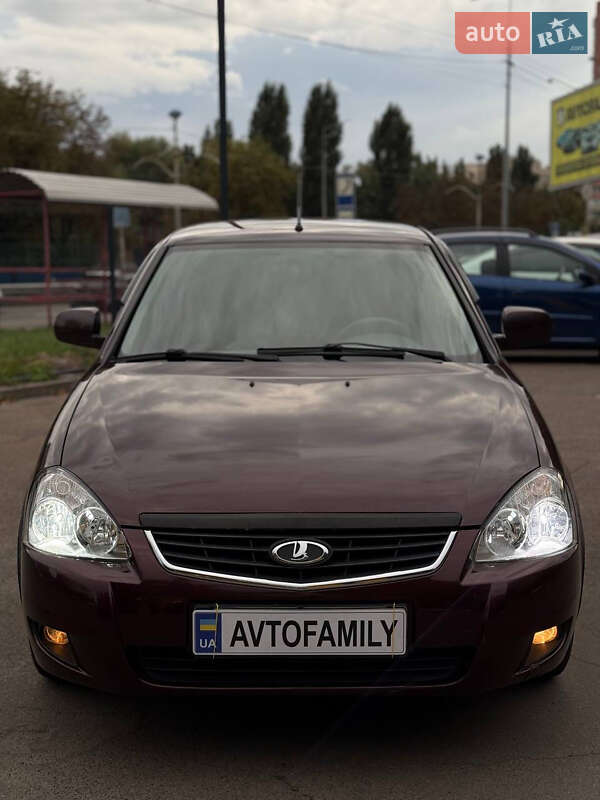 Хэтчбек ВАЗ / Lada 2172 Priora 2012 в Киеве