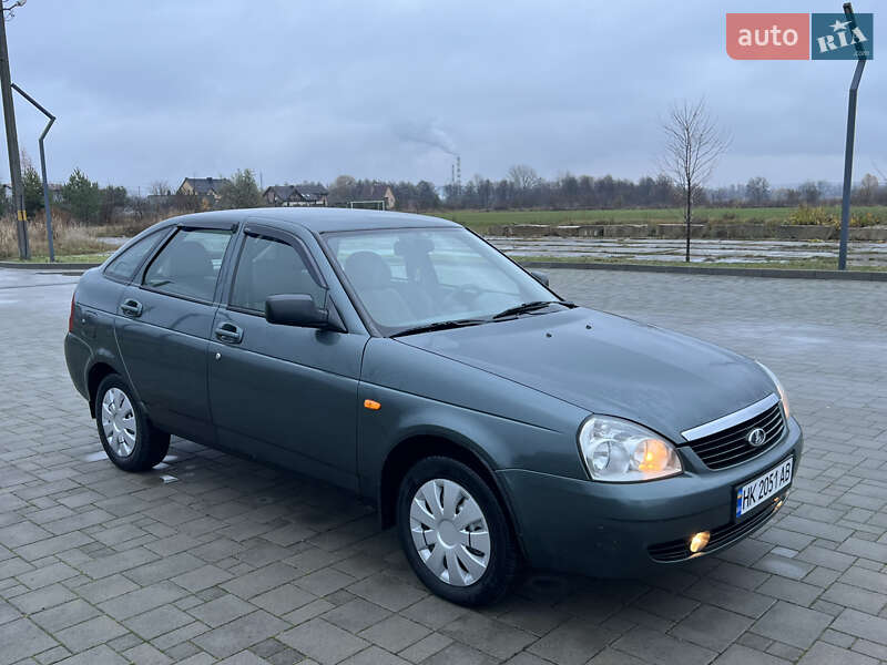 Хетчбек ВАЗ / Lada 2172 Priora 2008 в Здолбуніві фото 4 Хетчбек ВАЗ / Lada 2172 Priora 2008 в Здолбуніві
