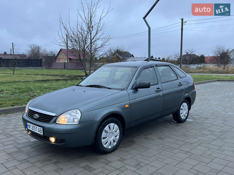 Хетчбек ВАЗ / Lada 2172 Priora 2008 в Здолбуніві фото 12 Хетчбек ВАЗ / Lada 2172 Priora 2008 в Здолбуніві