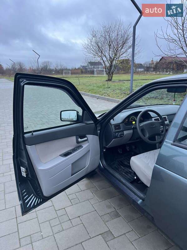 Хетчбек ВАЗ / Lada 2172 Priora 2008 в Здолбуніві фото 16 Хетчбек ВАЗ / Lada 2172 Priora 2008 в Здолбуніві