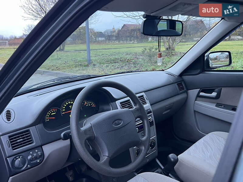 Хетчбек ВАЗ / Lada 2172 Priora 2008 в Здолбуніві фото 21 Хетчбек ВАЗ / Lada 2172 Priora 2008 в Здолбуніві