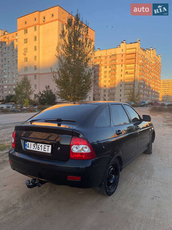 Хэтчбек ВАЗ / Lada 2172 Priora 2010 в Софиевской Борщаговке фото 7 Хэтчбек ВАЗ / Lada 2172 Priora 2010 в Софиевской Борщаговке