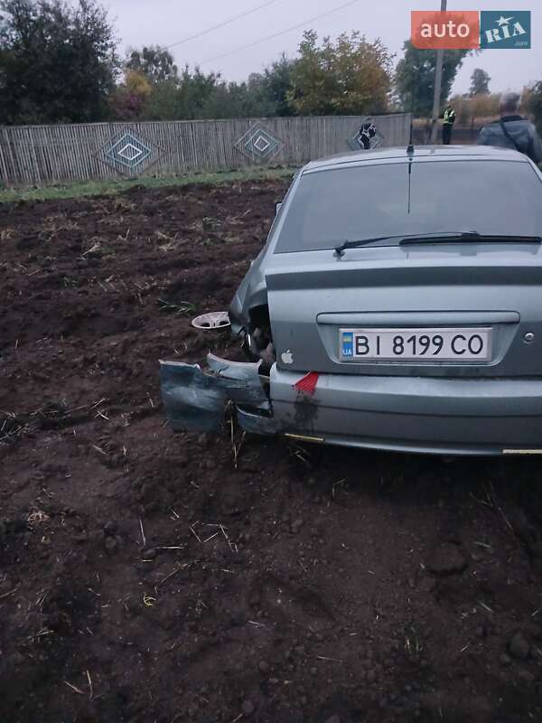 Хетчбек ВАЗ / Lada 2172 Priora 2008 в Лохвиці фото 3 Хетчбек ВАЗ / Lada 2172 Priora 2008 в Лохвиці