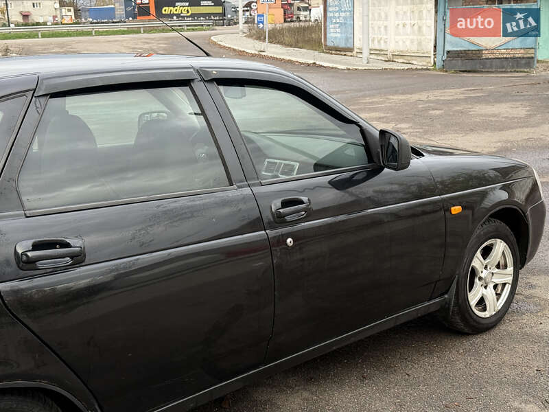 Хэтчбек ВАЗ / Lada 2172 Priora 2013 в Первомайске фото 15 Хэтчбек ВАЗ / Lada 2172 Priora 2013 в Первомайске