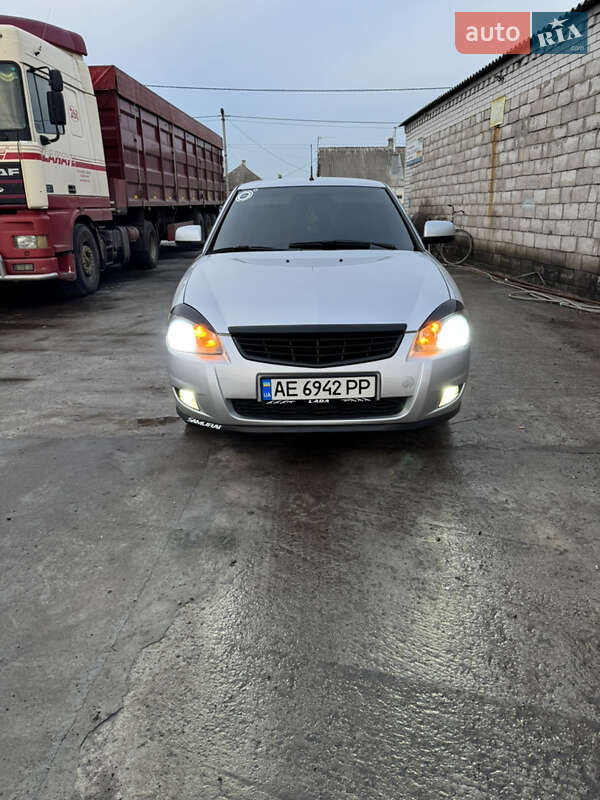 Хэтчбек ВАЗ / Lada 2172 Priora 2011 в Подгородном