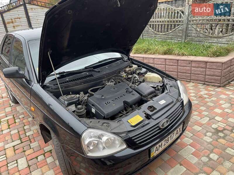Хэтчбек ВАЗ / Lada 2172 Priora 2008 в Бердичеве