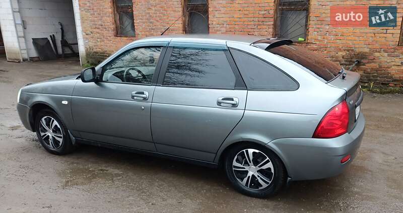 Хетчбек ВАЗ / Lada 2172 Priora 2011 в Харкові