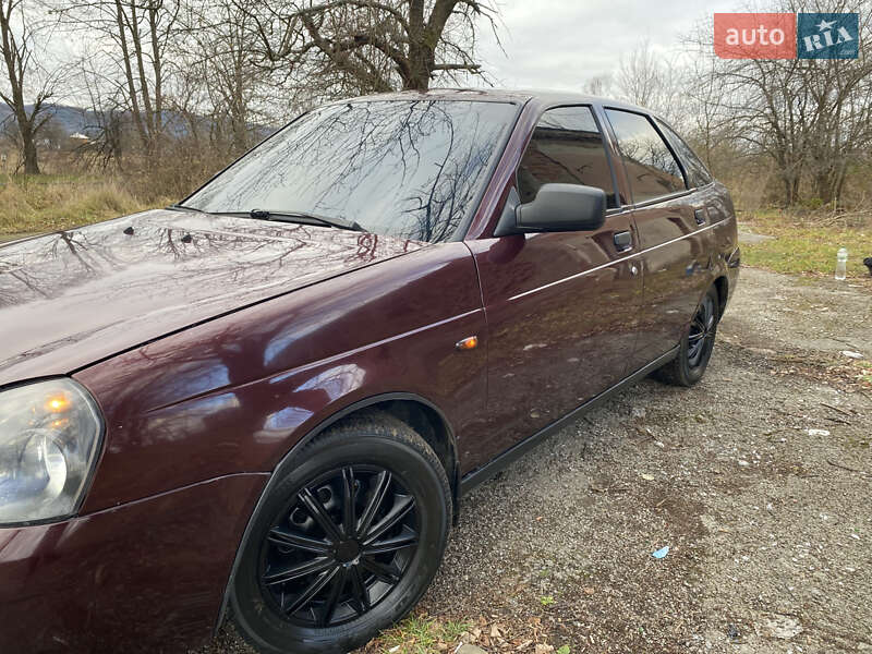 Хэтчбек ВАЗ / Lada 2172 Priora 2008 в Берегомете фото 2 Хэтчбек ВАЗ / Lada 2172 Priora 2008 в Берегомете