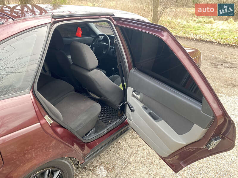 Хэтчбек ВАЗ / Lada 2172 Priora 2008 в Берегомете фото 11 Хэтчбек ВАЗ / Lada 2172 Priora 2008 в Берегомете