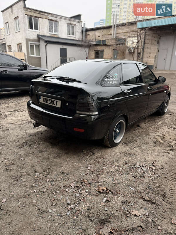 Хэтчбек ВАЗ / Lada 2172 Priora 2008 в Ирпене