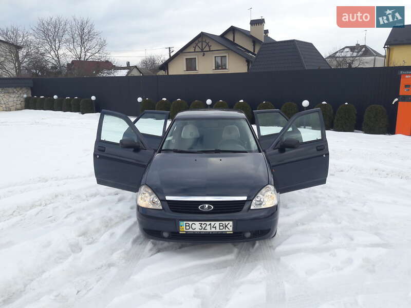 Хетчбек ВАЗ / Lada 2172 Priora 2008 в Львові