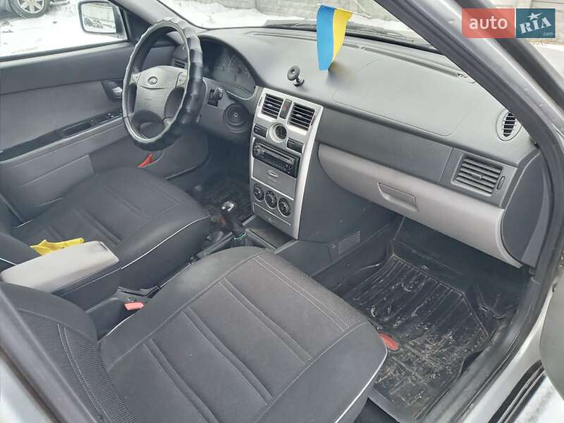 Хэтчбек ВАЗ / Lada 2172 Priora 2008 в Хмельницком фото 10 Хэтчбек ВАЗ / Lada 2172 Priora 2008 в Хмельницком