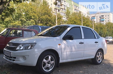 Седан ВАЗ / Lada 2190 Granta 2012 в Черновцах