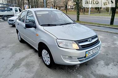 Седан ВАЗ / Lada 2190 Granta 2012 в Ровно