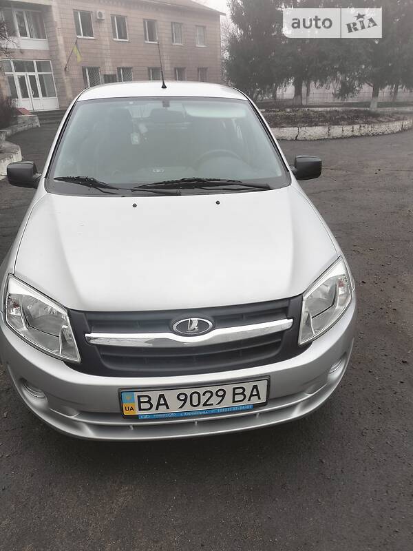 Седан ВАЗ / Lada 2190 Granta 2012 в Новоукраїнці