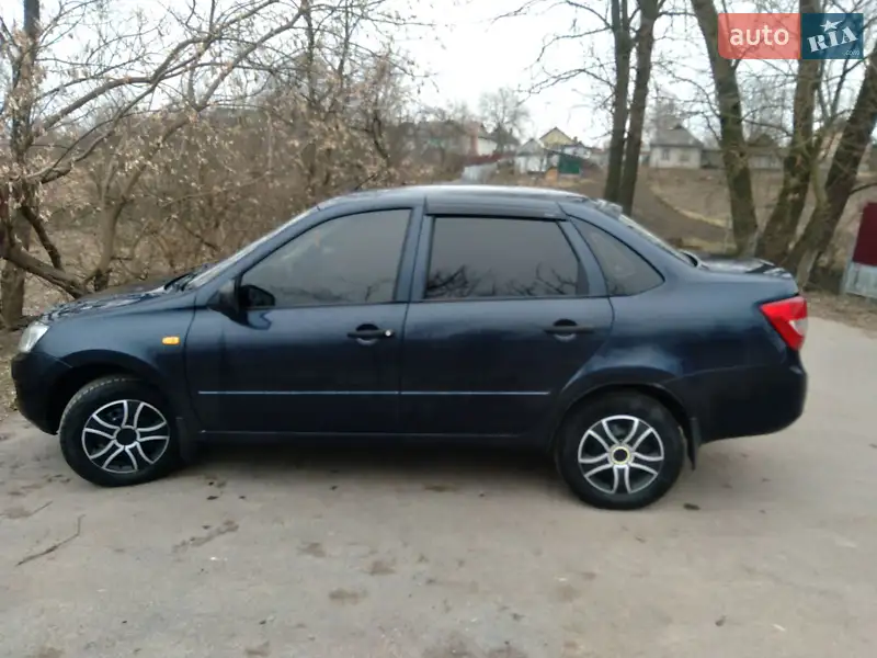 ВАЗ / Lada 2190 Granta 2013 VIN XTA219010D0137775 фото оголошення 8 з 44