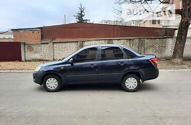 Седан ВАЗ 2190 Granta 2012 в 