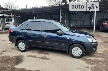 Седан ВАЗ 2190 Granta 2012 в 