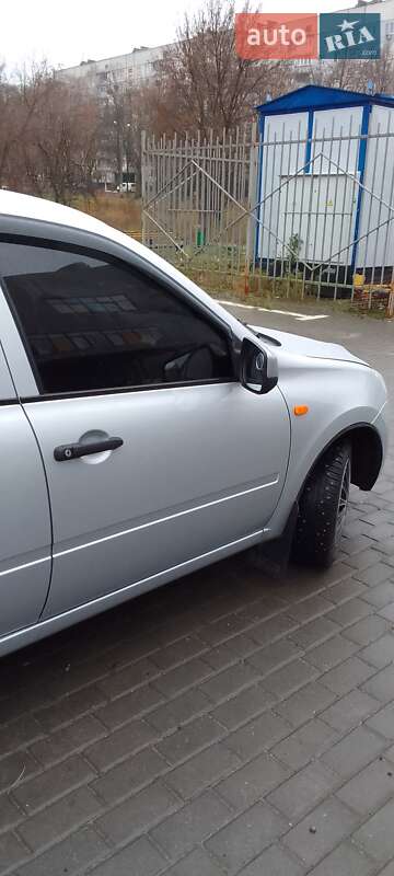 Седан ВАЗ / Lada 2190 Granta 2013 в Харькове фото 34 Седан ВАЗ / Lada 2190 Granta 2013 в Харькове