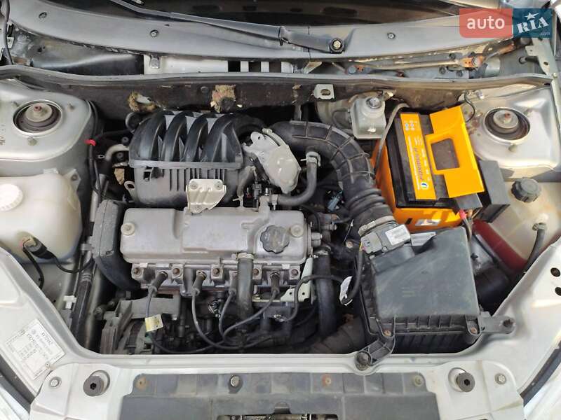 Седан ВАЗ / Lada 2190 Granta 2014 в Чорноморську