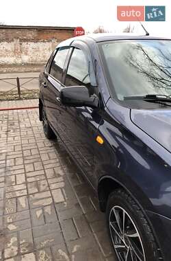 Седан ВАЗ 2190 Granta 2013 в 