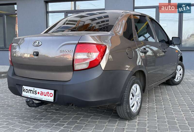 Седан ВАЗ / Lada 2190 Granta 2015 в Виннице