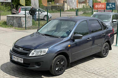 Седан ВАЗ 2190 Granta 2012 в 