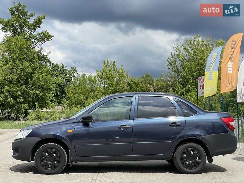 Седан ВАЗ / Lada 2190 Granta 2012 в Бердичеве