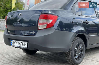 Седан ВАЗ 2190 Granta 2012 в 