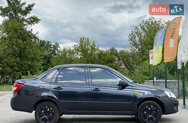 Седан ВАЗ 2190 Granta 2012 в 
