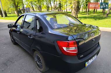 Седан ВАЗ 2190 Granta 2012 в 
