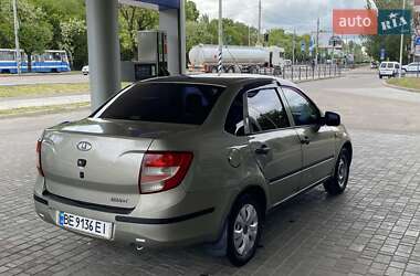 Седан ВАЗ 2190 Granta 2012 в 