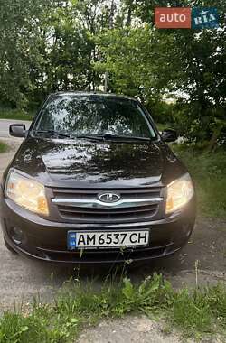 Седан ВАЗ 2190 Granta 2013 в 