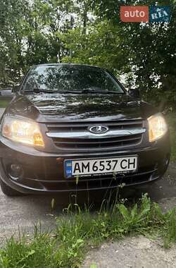 Седан ВАЗ 2190 Granta 2013 в 