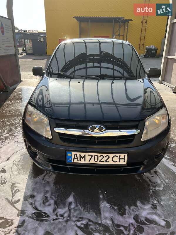 ВАЗ / Lada 2190 Granta 2012
