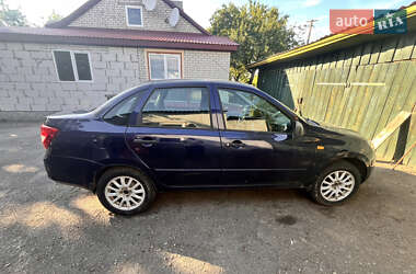 Седан ВАЗ 2190 Granta 2014 в 