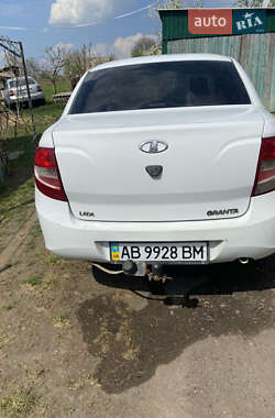 Седан ВАЗ 2190 Granta 2012 в 