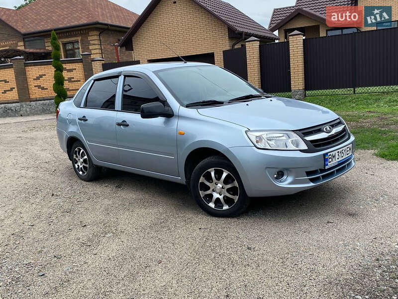 Седан ВАЗ / Lada 2190 Granta 2014 в Ахтырке