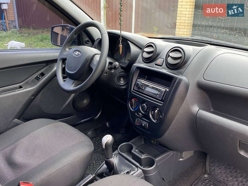 Седан ВАЗ / Lada 2190 Granta 2014 в Ахтырке