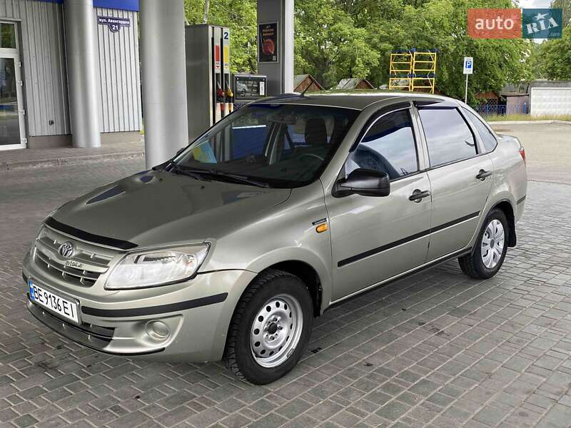 ВАЗ / Lada 2190 Granta 2012