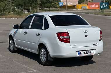 Седан ВАЗ 2190 Granta 2013 в 