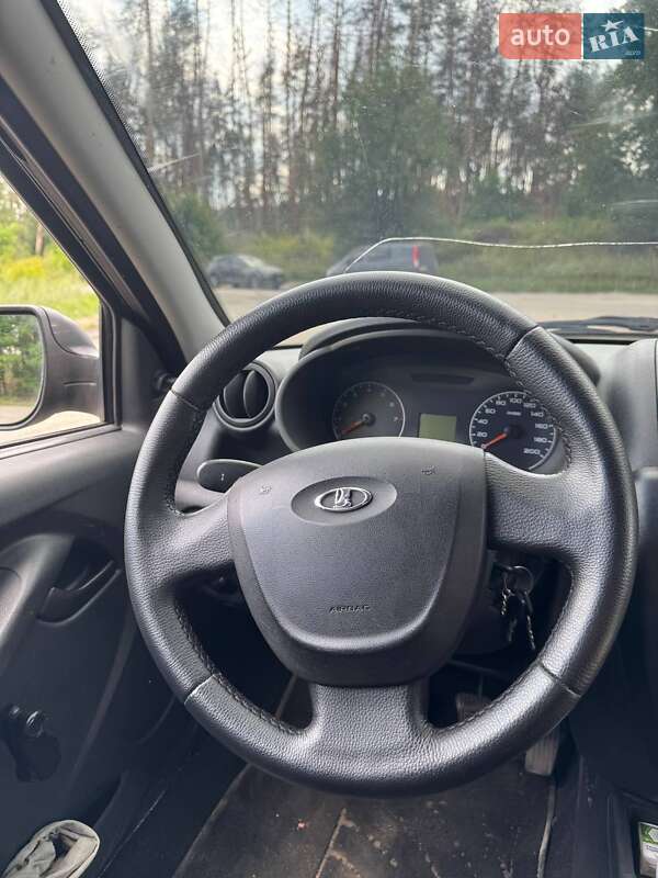 Седан ВАЗ / Lada 2190 Granta 2012 в Харкові